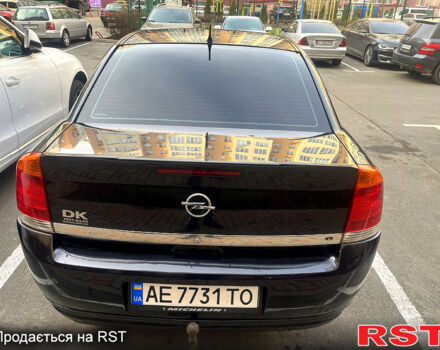 Черный Опель Вектра, объемом двигателя 1.8 л и пробегом 270 тыс. км за 4100 $, фото 1 на Automoto.ua