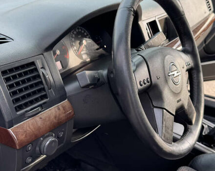 Черный Опель Вектра, объемом двигателя 2.2 л и пробегом 300 тыс. км за 3250 $, фото 16 на Automoto.ua