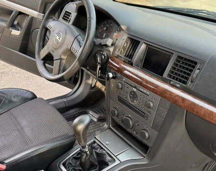 Черный Опель Вектра, объемом двигателя 2.2 л и пробегом 300 тыс. км за 3250 $, фото 19 на Automoto.ua