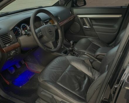 Черный Опель Вектра, объемом двигателя 2.2 л и пробегом 450 тыс. км за 4500 $, фото 10 на Automoto.ua