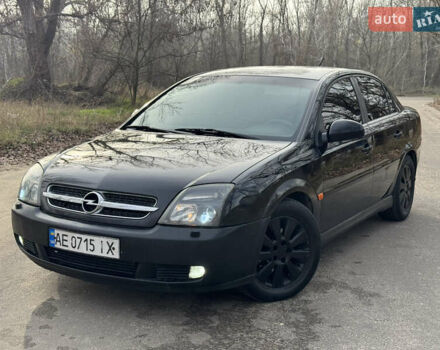 Черный Опель Вектра, объемом двигателя 2.2 л и пробегом 300 тыс. км за 3250 $, фото 2 на Automoto.ua
