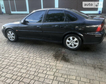 Черный Опель Вектра, объемом двигателя 2.2 л и пробегом 311 тыс. км за 3200 $, фото 3 на Automoto.ua