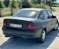 Черный Опель Вектра, объемом двигателя 1.8 л и пробегом 280 тыс. км за 950 $, фото 2 на Automoto.ua