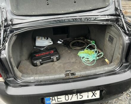 Черный Опель Вектра, объемом двигателя 2.2 л и пробегом 355 тыс. км за 3400 $, фото 7 на Automoto.ua