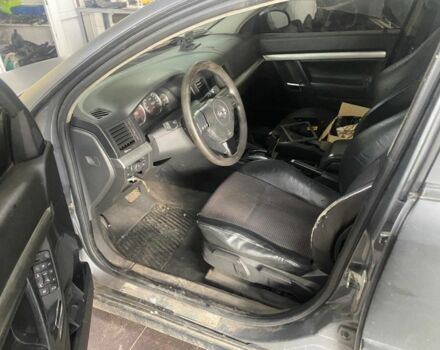 Черный Опель Вектра, объемом двигателя 2.2 л и пробегом 300 тыс. км за 1186 $, фото 2 на Automoto.ua