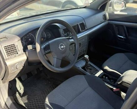 Черный Опель Вектра, объемом двигателя 2 л и пробегом 350 тыс. км за 3200 $, фото 5 на Automoto.ua