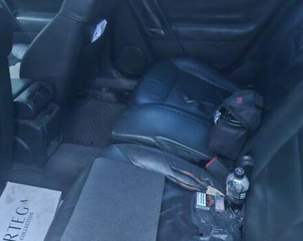 Черный Опель Вектра, объемом двигателя 3 л и пробегом 300 тыс. км за 3000 $, фото 4 на Automoto.ua