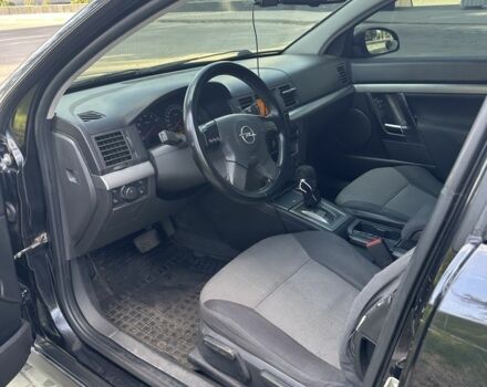 Черный Опель Вектра, объемом двигателя 2.2 л и пробегом 268 тыс. км за 4500 $, фото 8 на Automoto.ua