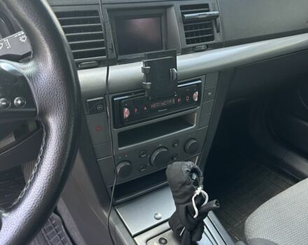 Черный Опель Вектра, объемом двигателя 2.2 л и пробегом 268 тыс. км за 4500 $, фото 10 на Automoto.ua