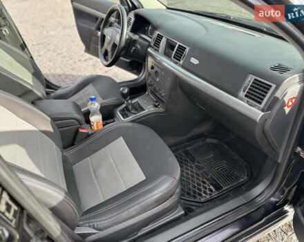 Черный Опель Вектра, объемом двигателя 1.8 л и пробегом 320 тыс. км за 2999 $, фото 25 на Automoto.ua