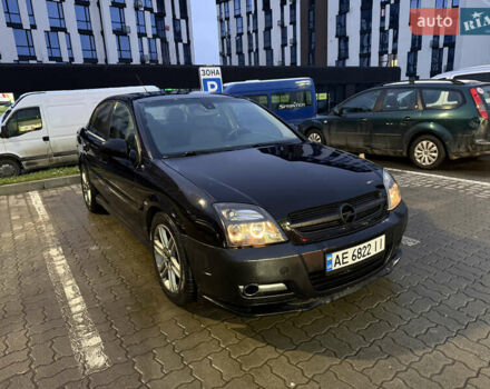 Черный Опель Вектра, объемом двигателя 2.2 л и пробегом 240 тыс. км за 5500 $, фото 1 на Automoto.ua