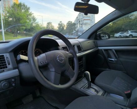 Черный Опель Вектра, объемом двигателя 2.2 л и пробегом 314 тыс. км за 3750 $, фото 4 на Automoto.ua