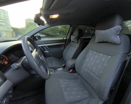 Черный Опель Вектра, объемом двигателя 2.2 л и пробегом 314 тыс. км за 3299 $, фото 12 на Automoto.ua