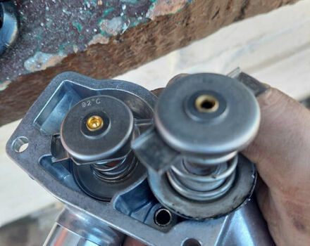 Черный Опель Вектра, объемом двигателя 2.2 л и пробегом 240 тыс. км за 5500 $, фото 28 на Automoto.ua