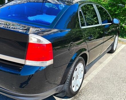 Черный Опель Вектра, объемом двигателя 2.2 л и пробегом 295 тыс. км за 4518 $, фото 3 на Automoto.ua