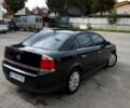 Черный Опель Вектра, объемом двигателя 2.2 л и пробегом 300 тыс. км за 4000 $, фото 1 на Automoto.ua