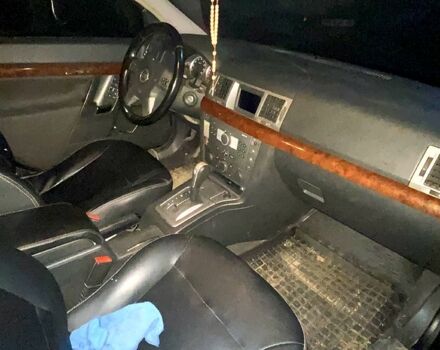 Чорний Опель Вектра, об'ємом двигуна 3.2 л та пробігом 230 тис. км за 2500 $, фото 1 на Automoto.ua