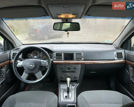 Черный Опель Вектра, объемом двигателя 2.2 л и пробегом 238 тыс. км за 3899 $, фото 15 на Automoto.ua