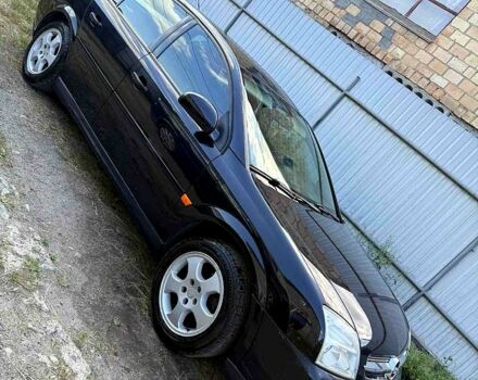 Черный Опель Вектра, объемом двигателя 1.8 л и пробегом 243 тыс. км за 4100 $, фото 1 на Automoto.ua