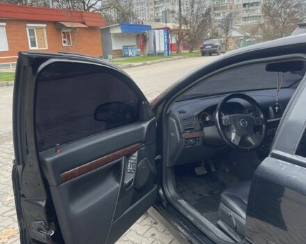 Черный Опель Вектра, объемом двигателя 3.2 л и пробегом 250 тыс. км за 4500 $, фото 5 на Automoto.ua