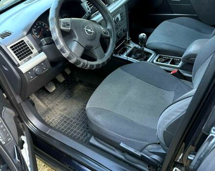 Черный Опель Вектра, объемом двигателя 1.8 л и пробегом 243 тыс. км за 4100 $, фото 3 на Automoto.ua