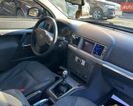 Черный Опель Вектра, объемом двигателя 2.2 л и пробегом 230 тыс. км за 3800 $, фото 18 на Automoto.ua