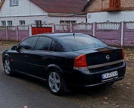 Черный Опель Вектра, объемом двигателя 1.8 л и пробегом 280 тыс. км за 4900 $, фото 2 на Automoto.ua