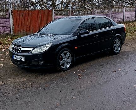 Черный Опель Вектра, объемом двигателя 1.8 л и пробегом 280 тыс. км за 4900 $, фото 3 на Automoto.ua