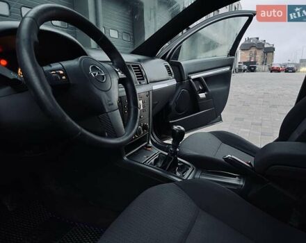 Черный Опель Вектра, объемом двигателя 1.91 л и пробегом 295 тыс. км за 4499 $, фото 22 на Automoto.ua