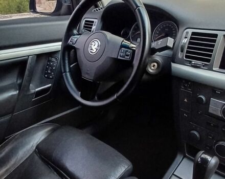 Черный Опель Вектра, объемом двигателя 2.8 л и пробегом 250 тыс. км за 5999 $, фото 10 на Automoto.ua