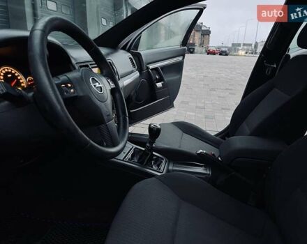 Черный Опель Вектра, объемом двигателя 1.91 л и пробегом 295 тыс. км за 4499 $, фото 18 на Automoto.ua