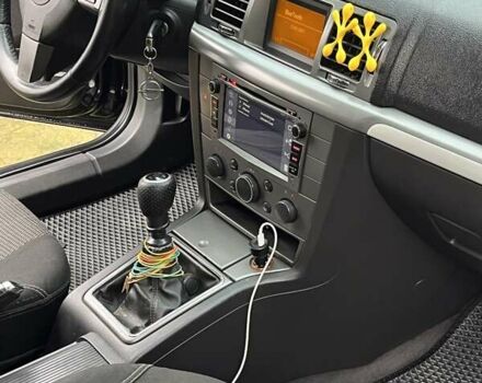 Чорний Опель Вектра, об'ємом двигуна 1.8 л та пробігом 320 тис. км за 5300 $, фото 10 на Automoto.ua