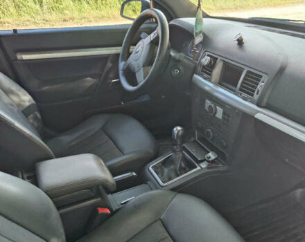 Черный Опель Вектра, объемом двигателя 2.2 л и пробегом 210 тыс. км за 4500 $, фото 4 на Automoto.ua