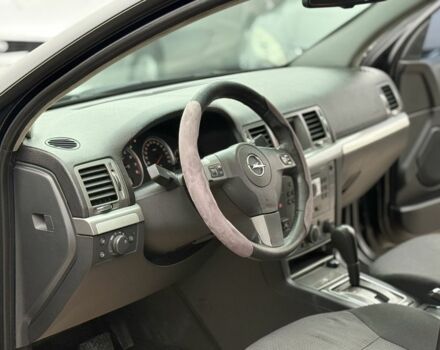 Чорний Опель Вектра, об'ємом двигуна 2.2 л та пробігом 268 тис. км за 4750 $, фото 6 на Automoto.ua