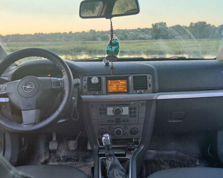 Черный Опель Вектра, объемом двигателя 2.2 л и пробегом 210 тыс. км за 4500 $, фото 5 на Automoto.ua