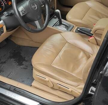 Черный Опель Вектра, объемом двигателя 2.2 л и пробегом 182 тыс. км за 5500 $, фото 15 на Automoto.ua