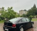 Черный Опель Вектра, объемом двигателя 1.9 л и пробегом 300 тыс. км за 2600 $, фото 3 на Automoto.ua