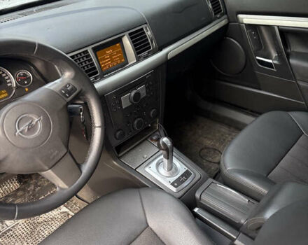 Чорний Опель Вектра, об'ємом двигуна 1.8 л та пробігом 244 тис. км за 3350 $, фото 7 на Automoto.ua