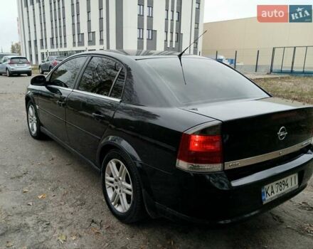 Черный Опель Вектра, объемом двигателя 2.2 л и пробегом 251 тыс. км за 4600 $, фото 4 на Automoto.ua