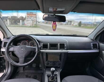 Черный Опель Вектра, объемом двигателя 0.16 л и пробегом 130 тыс. км за 4700 $, фото 6 на Automoto.ua