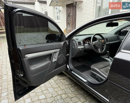 Чорний Опель Вектра, об'ємом двигуна 2.2 л та пробігом 33 тис. км за 9500 $, фото 22 на Automoto.ua