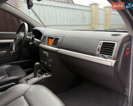 Чорний Опель Вектра, об'ємом двигуна 2.2 л та пробігом 33 тис. км за 9500 $, фото 59 на Automoto.ua