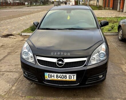 Черный Опель Вектра, объемом двигателя 2.2 л и пробегом 33 тыс. км за 8000 $, фото 1 на Automoto.ua