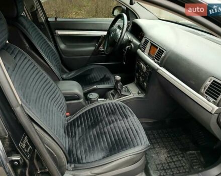 Черный Опель Вектра, объемом двигателя 2.2 л и пробегом 251 тыс. км за 4600 $, фото 2 на Automoto.ua