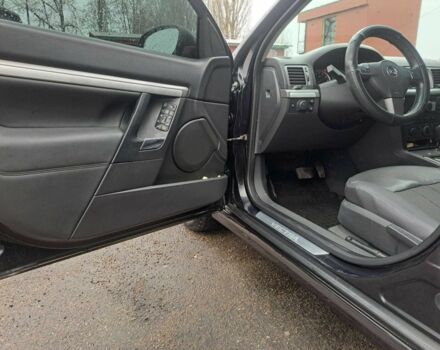 Черный Опель Вектра, объемом двигателя 2.2 л и пробегом 185 тыс. км за 5500 $, фото 12 на Automoto.ua