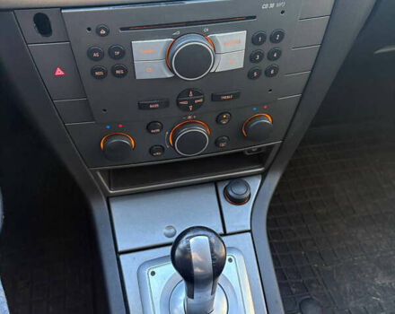 Чорний Опель Вектра, об'ємом двигуна 1.8 л та пробігом 244 тис. км за 3500 $, фото 7 на Automoto.ua