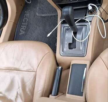 Черный Опель Вектра, объемом двигателя 2.2 л и пробегом 288 тыс. км за 5000 $, фото 10 на Automoto.ua