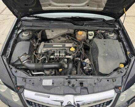 Черный Опель Вектра, объемом двигателя 2.2 л и пробегом 250 тыс. км за 5990 $, фото 9 на Automoto.ua