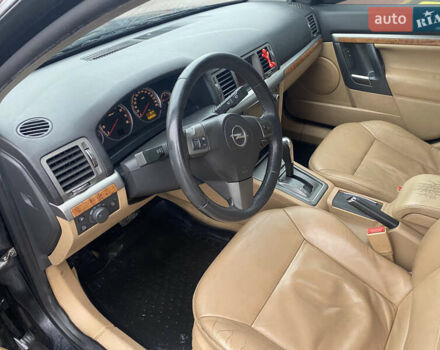 Чорний Опель Вектра, об'ємом двигуна 2.2 л та пробігом 268 тис. км за 5500 $, фото 5 на Automoto.ua