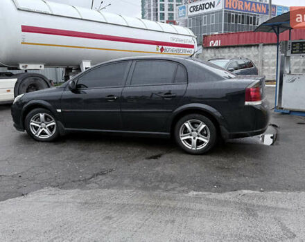 Чорний Опель Вектра, об'ємом двигуна 2.2 л та пробігом 238 тис. км за 7000 $, фото 2 на Automoto.ua